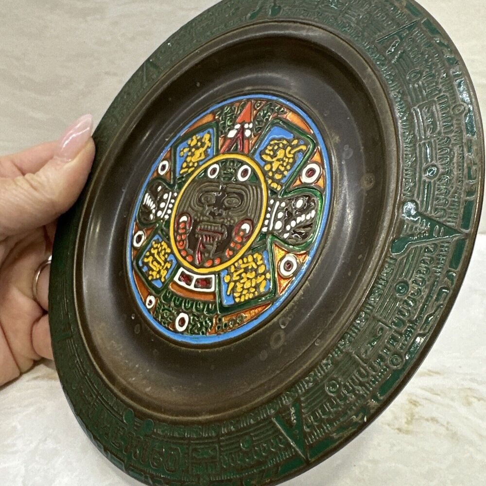 Vintage Mexican Enamel on Copper Aztec Sun Stone Calendar Decorative Plate - Picture 3 of 6